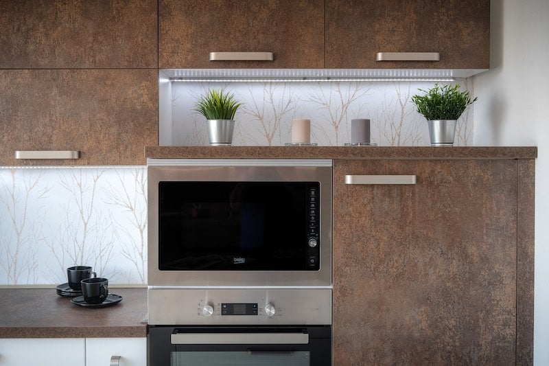 Frameless Kitchen Cabinets vs Full Overlay Kitchen Cabinets