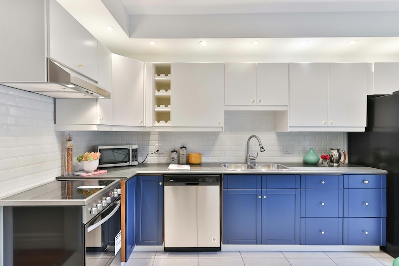 Difference Between Cabinet vs. Cupboard