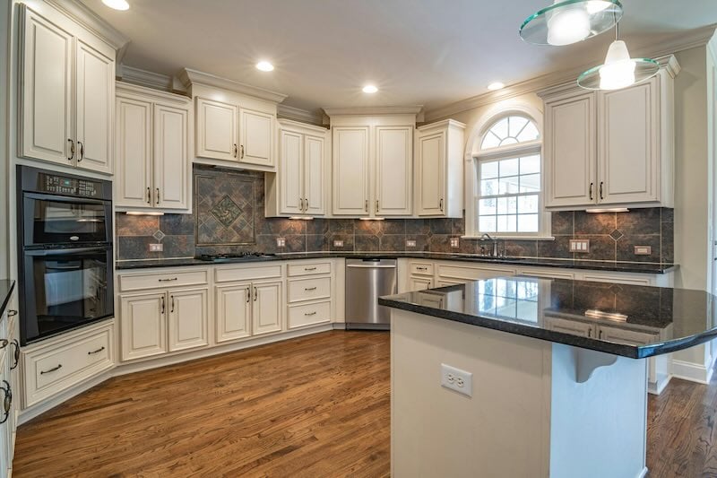 Kitchen Cabinet Crown Molding